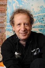 319px-Howard Bloom Wikipedia Portrait.jpg