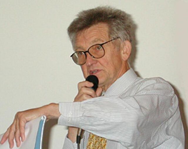 Michael van Notten : idées et travaux sur le droit sans État