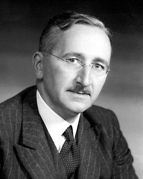 Fichier:Friedrich-hayek1.jpg