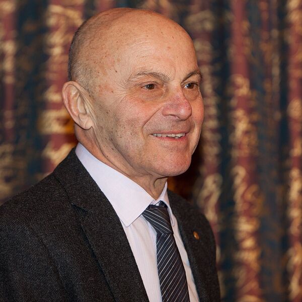 Fichier:Eugene Fama en 2013.jpg